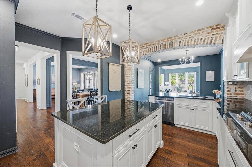 830 Parkwood Court, McKinney, TX 75072 830 Parkwood Court, McKinney, TX 75072