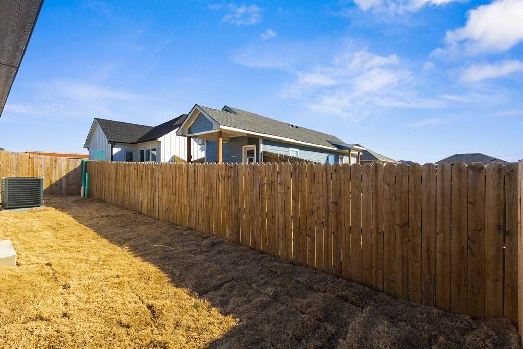 304 Rike Road, Mabank, TX 75147 304 Rike Road, Mabank, TX 75147