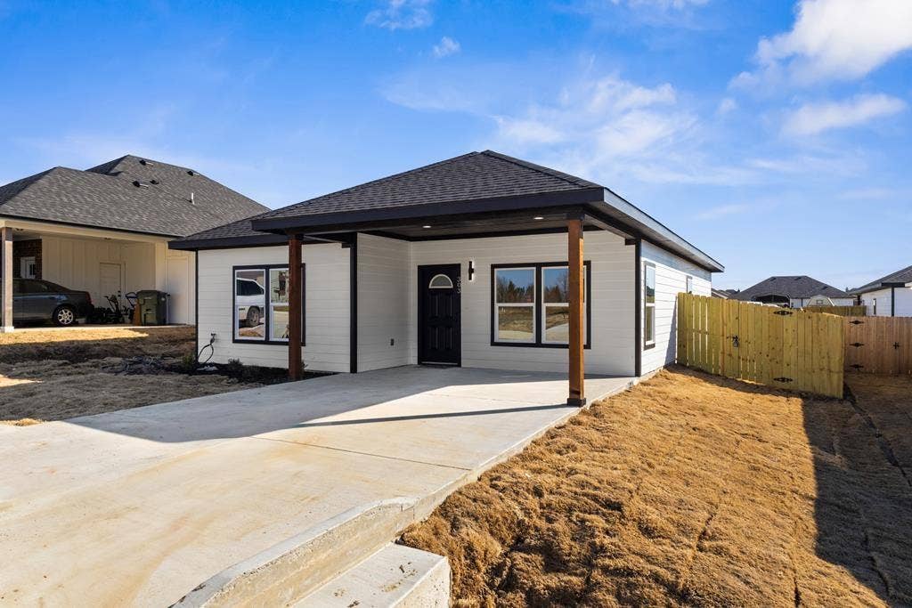 304 Rike Road, Mabank, TX 75147 304 Rike Road, Mabank, TX 75147