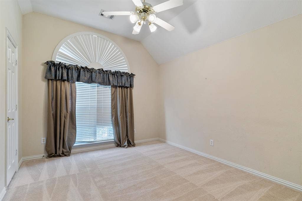6216 Wolf Ridge Drive, Plano, TX 75024 One of two secondary bedrooms split from primary