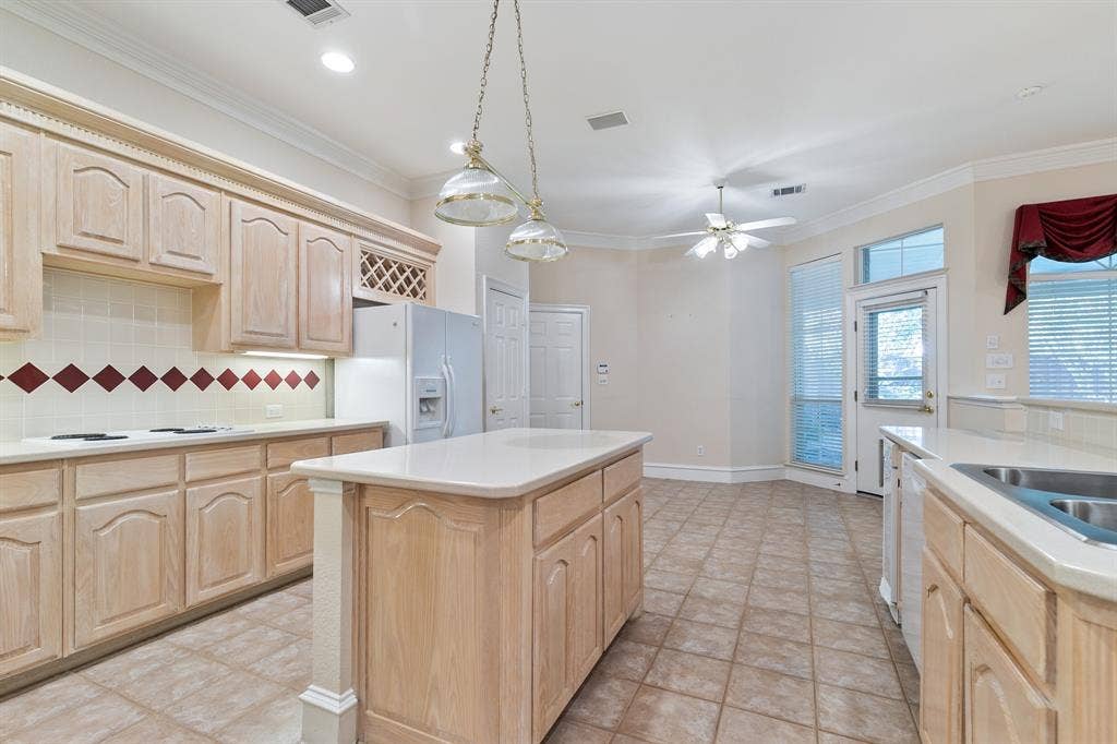6216 Wolf Ridge Drive, Plano, TX 75024 6216 Wolf Ridge Drive, Plano, TX 75024
