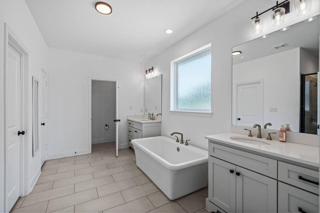 14312 COUNTY ROAD 192, Tyler, TX 75703