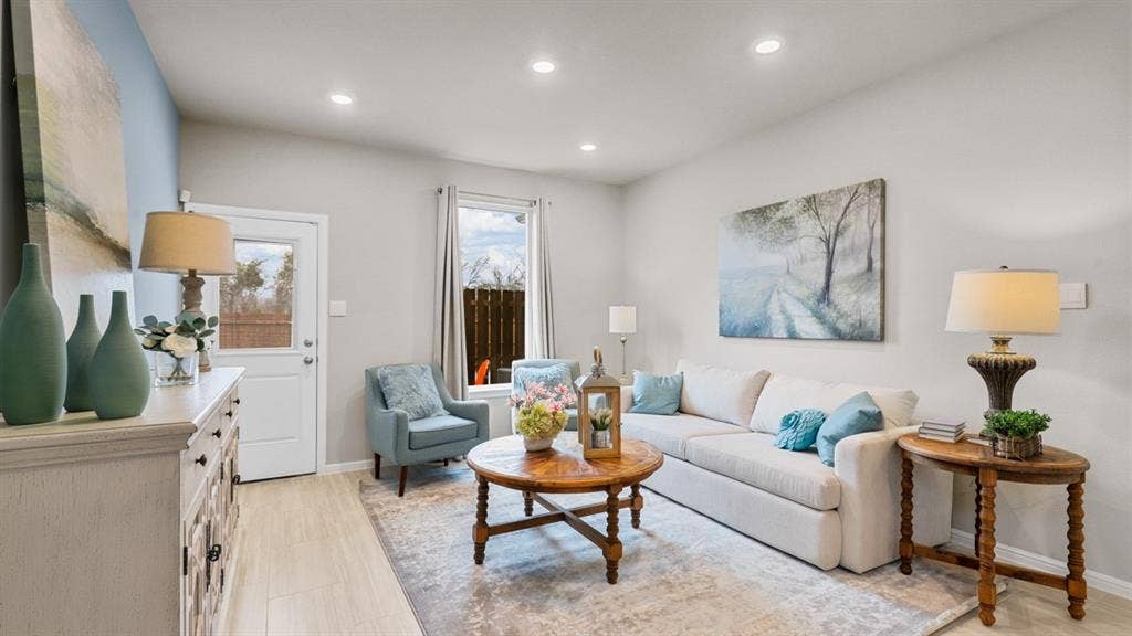 2932 MAPLE ORCHARD Lane, Fort Worth, TX 76140