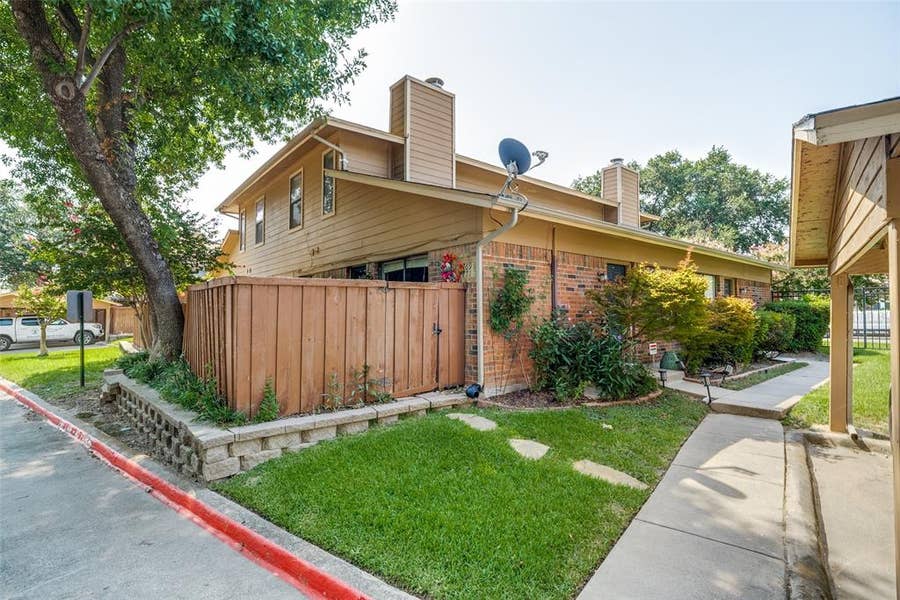 Property photo for 5769 Cedar Creek Drive, Benbrook, TX