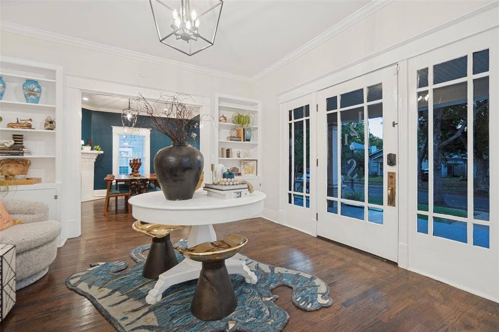 121 S Montclair Avenue, Dallas, TX 75208