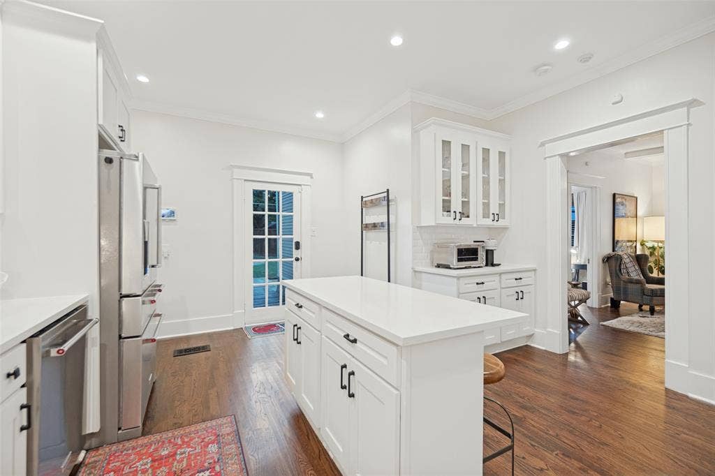 121 S Montclair Avenue, Dallas, TX 75208