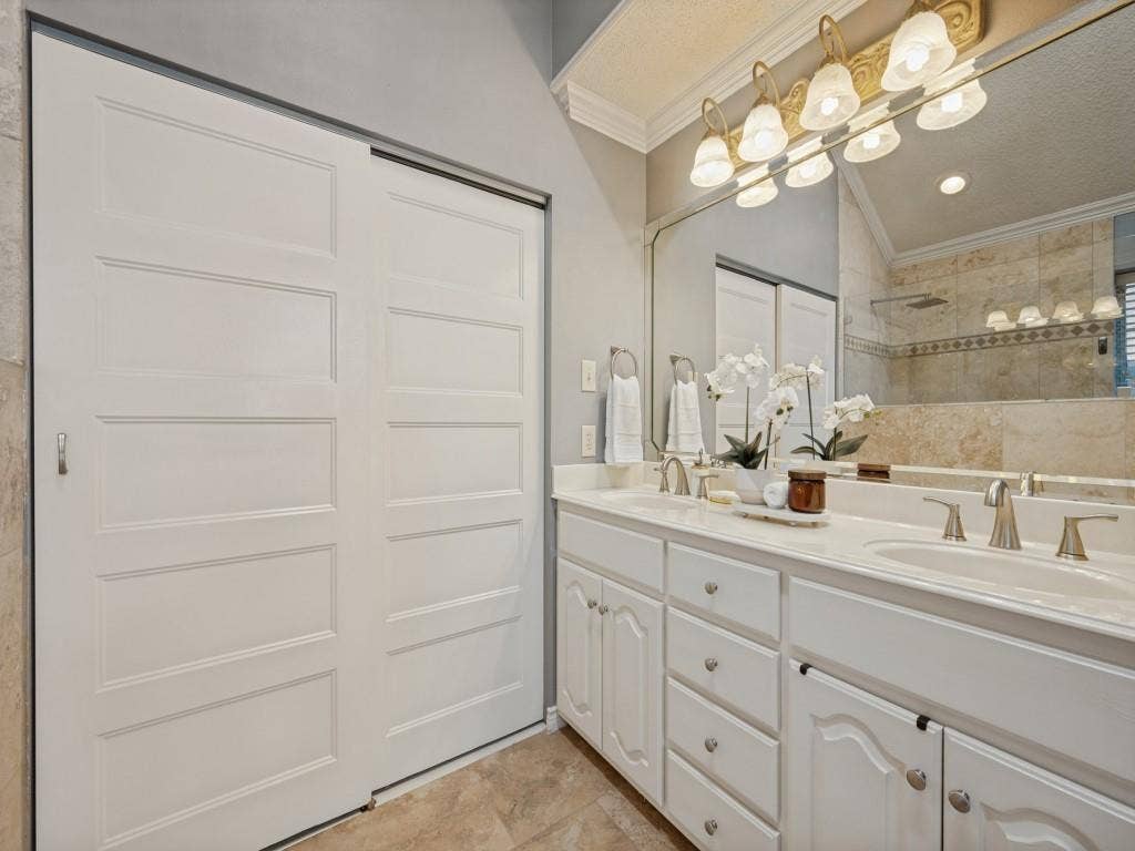 2705 Micarta Drive, Plano, TX 75025 2705 Micarta Drive, Plano, TX 75025
