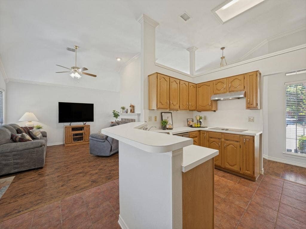 2705 Micarta Drive, Plano, TX 75025 2705 Micarta Drive, Plano, TX 75025