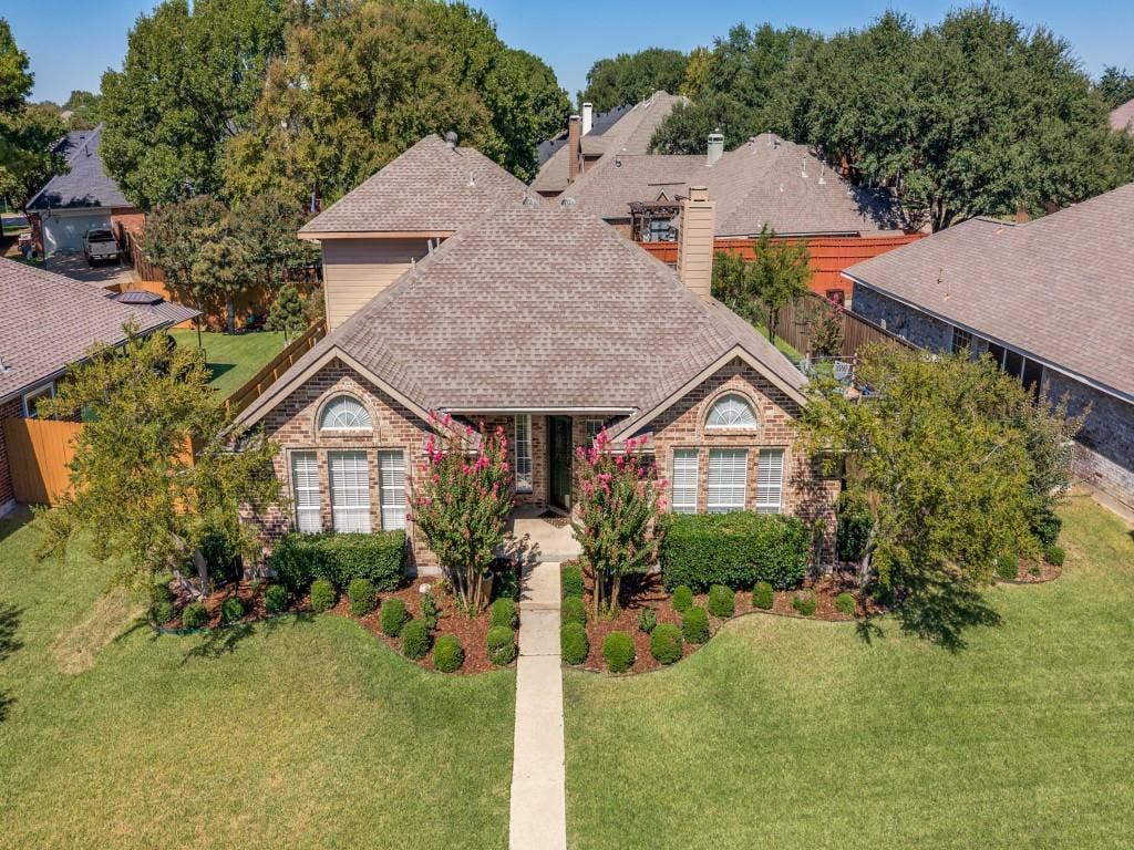 2705 Micarta Drive, Plano, TX 75025 2705 Micarta Drive, Plano, TX 75025