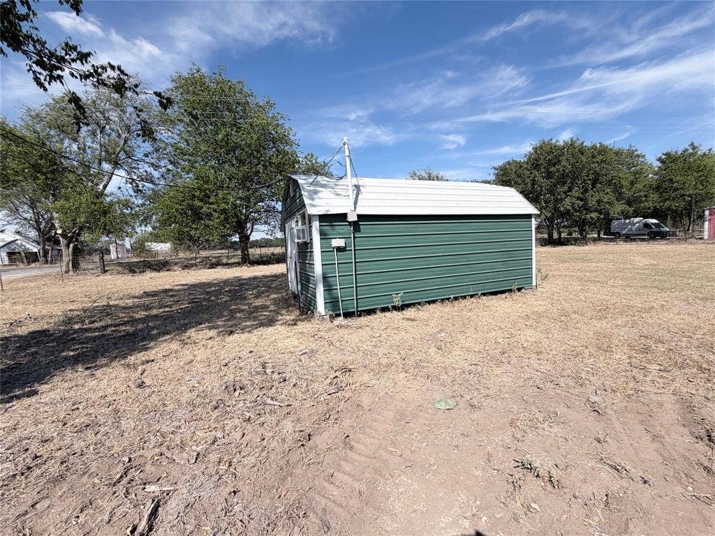TBD Lot 2 Cedar Creek Parkway W, Kemp, TX 75143 shed