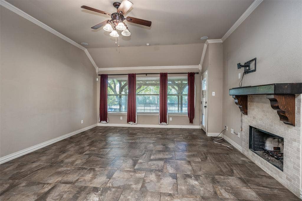 1812 Copper Leaf Drive, Corinth, TX 76210