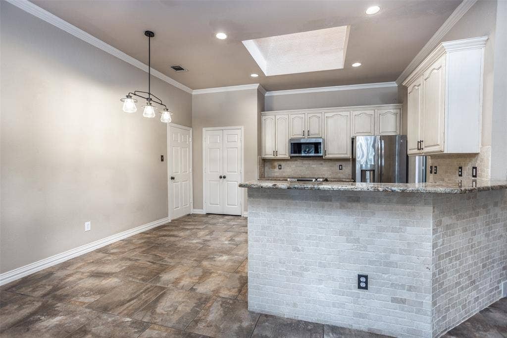 1812 Copper Leaf Drive, Corinth, TX 76210