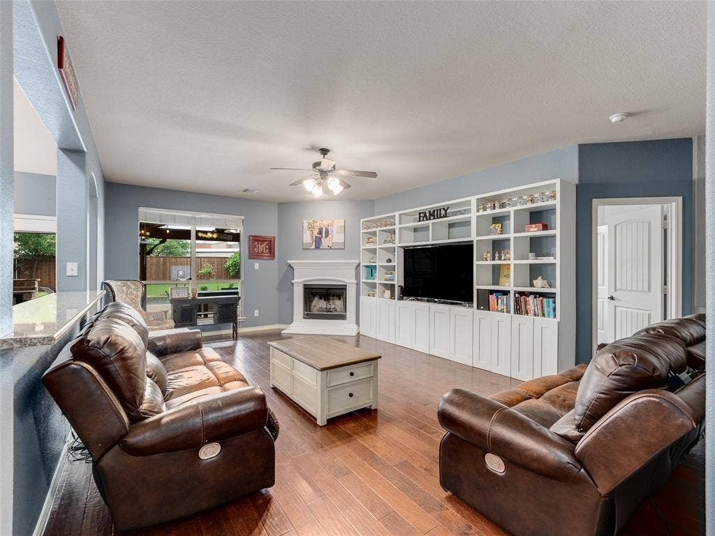 5732 Chateau Drive, Sachse, TX 75048 5732 Chateau Drive, Sachse, TX 75048