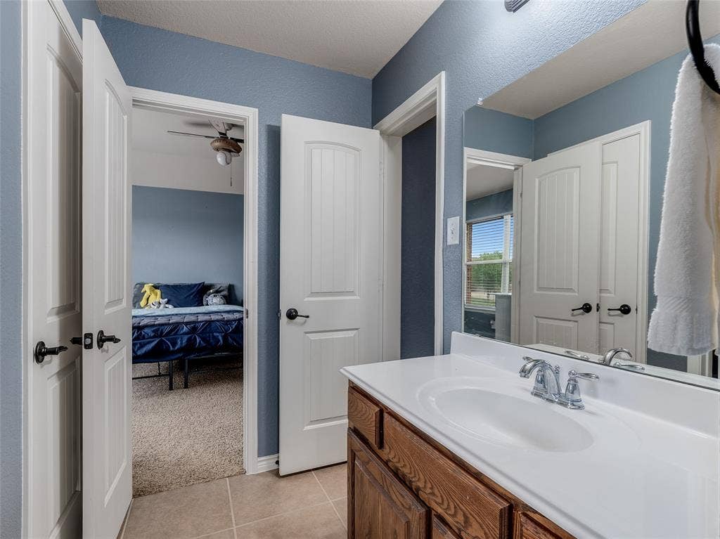 5732 Chateau Drive, Sachse, TX 75048 5732 Chateau Drive, Sachse, TX 75048