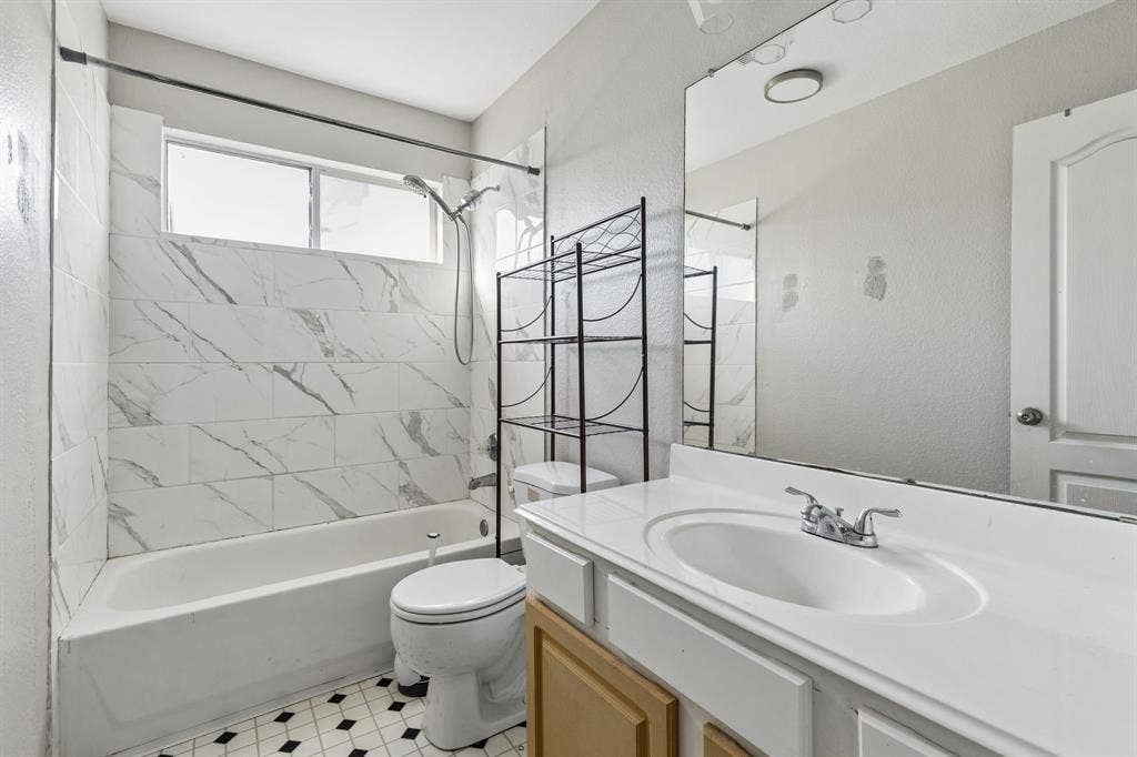 3601 Charleston Drive, Richardson, TX 75082 3601 Charleston Drive, Richardson, TX 75082