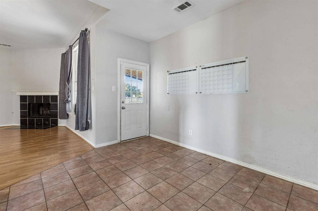 3601 Charleston Drive, Richardson, TX 75082 3601 Charleston Drive, Richardson, TX 75082
