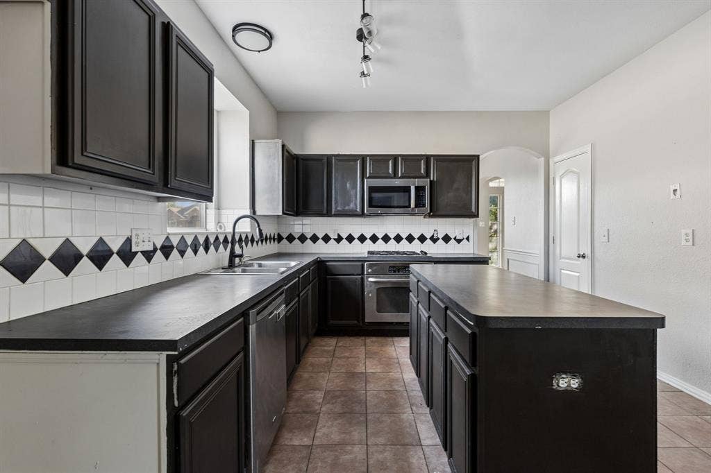 3601 Charleston Drive, Richardson, TX 75082 3601 Charleston Drive, Richardson, TX 75082