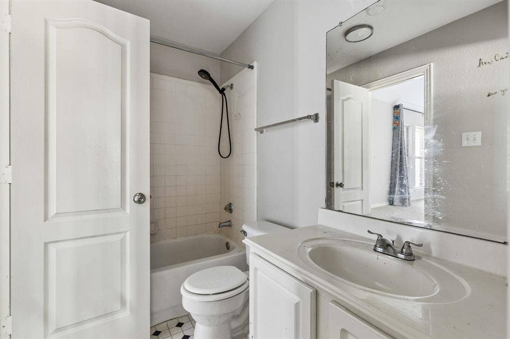 3601 Charleston Drive, Richardson, TX 75082 3601 Charleston Drive, Richardson, TX 75082