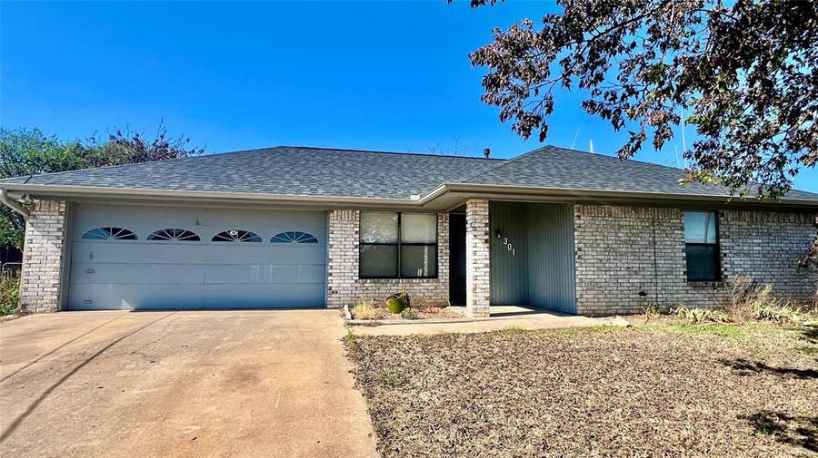Property photo for 301 Garner Road, Weatherford, TX
