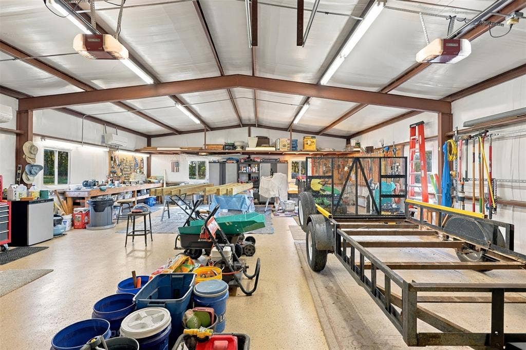 156 Creekwood Ranch Road, Azle, TX 76020