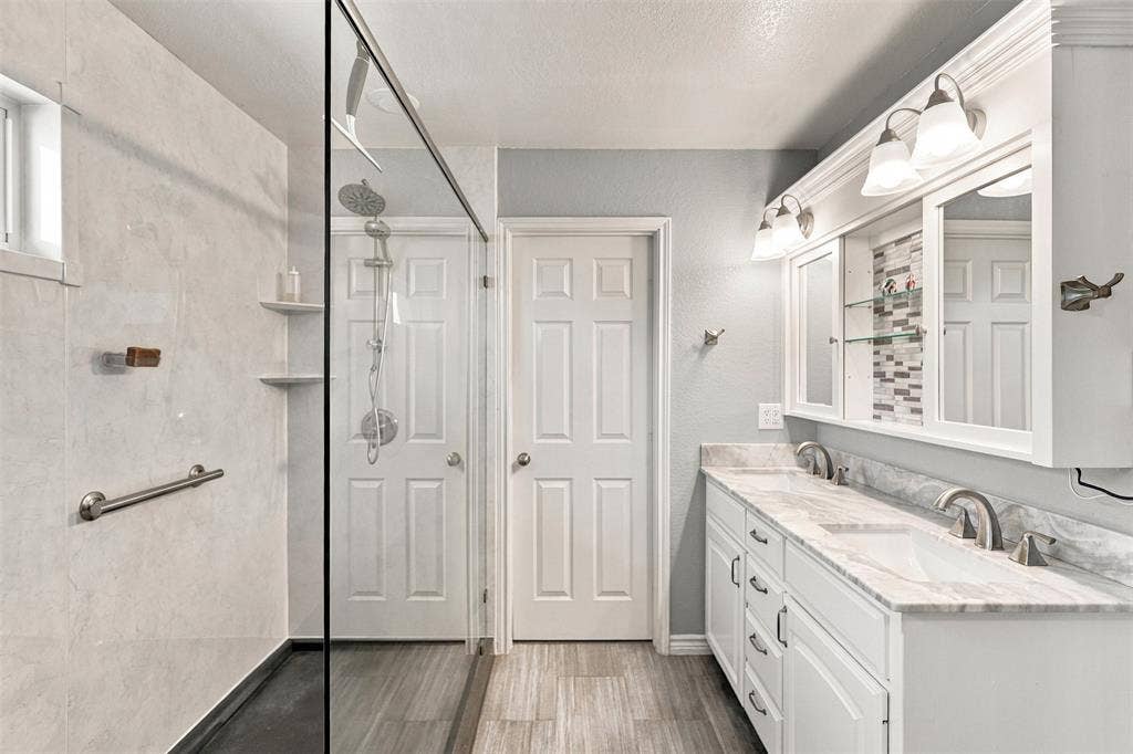 156 Creekwood Ranch Road, Azle, TX 76020