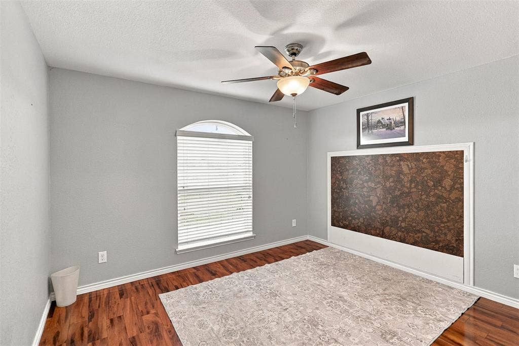 156 Creekwood Ranch Road, Azle, TX 76020