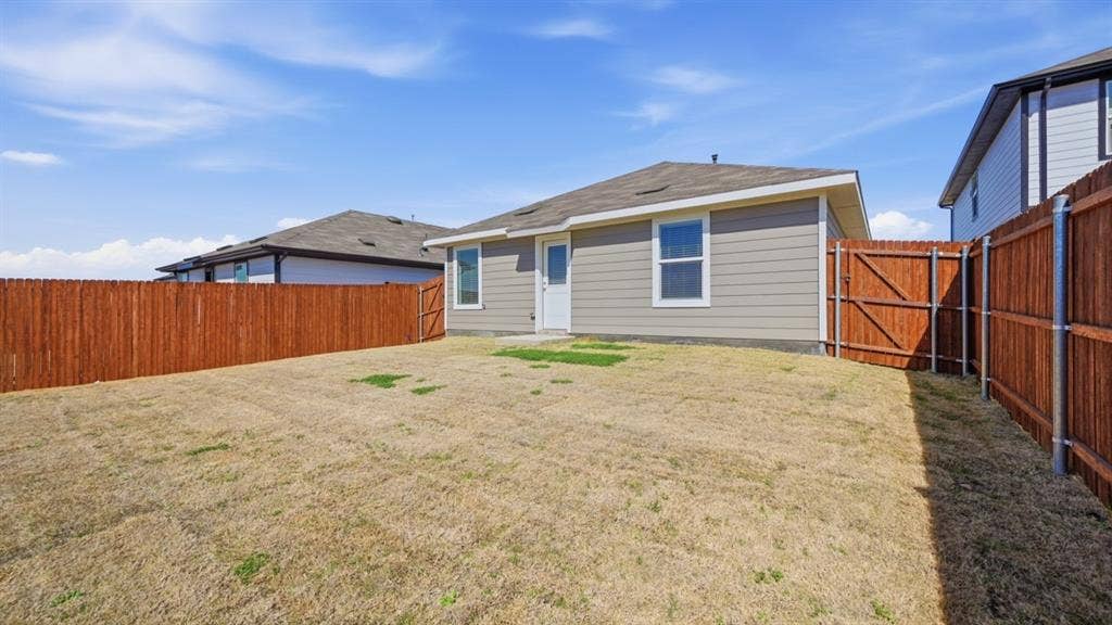 1404 DENIM Street, Denton, TX 76249