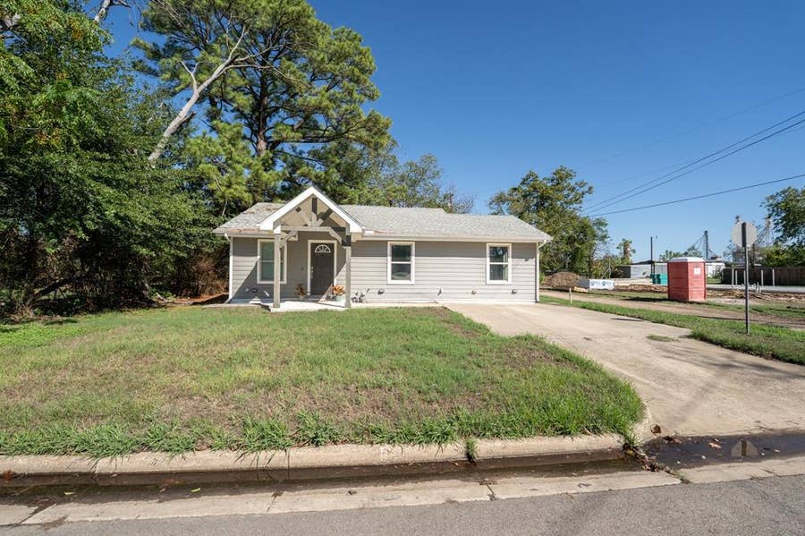 Property photo for 510 Woodlawn Street, Sulphur Springs, TX