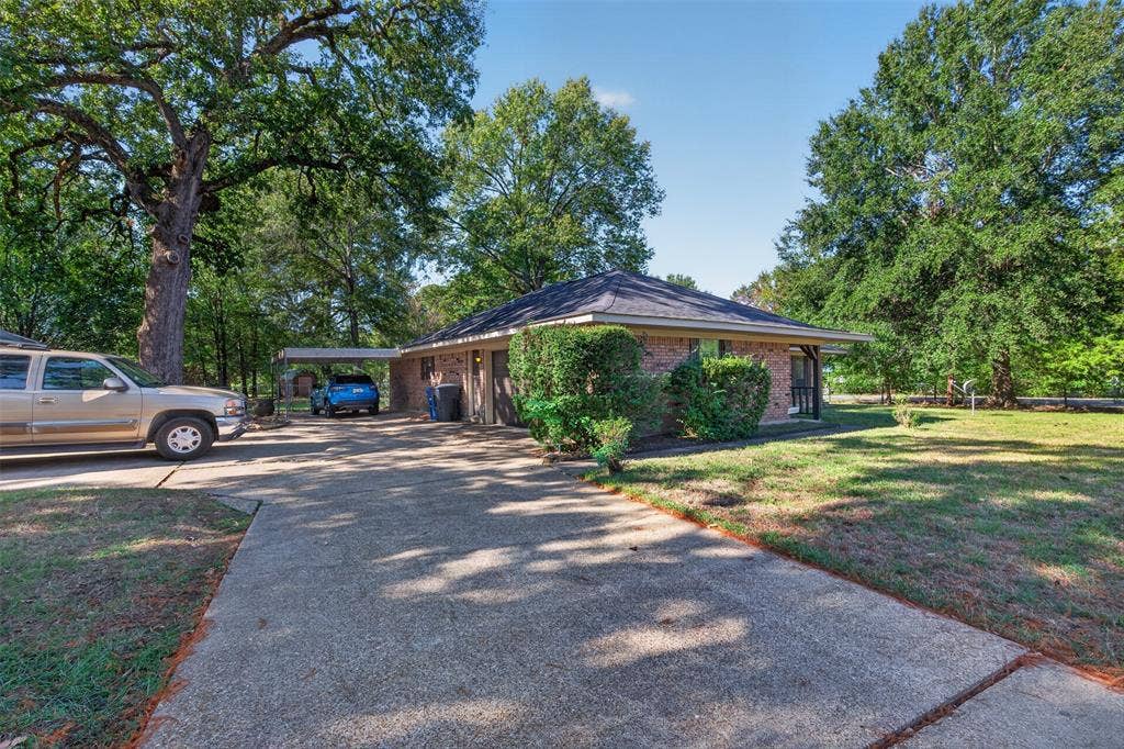 3727 Old Mooringsport Road, Shreveport, LA 71107