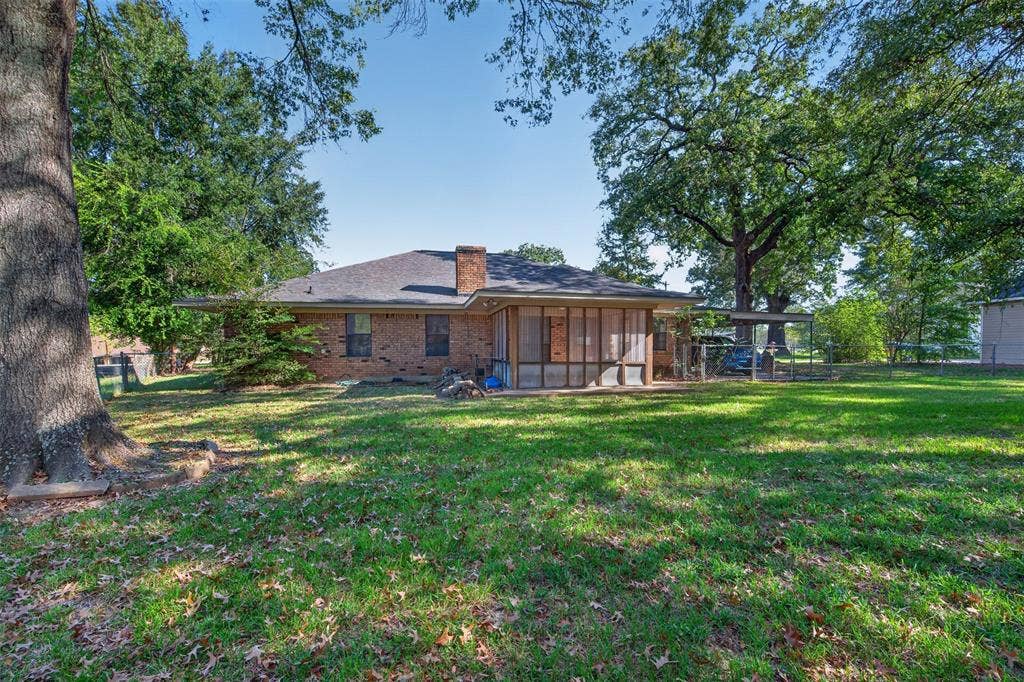 3727 Old Mooringsport Road, Shreveport, LA 71107