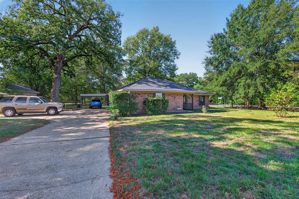 3727 Old Mooringsport Road, Shreveport, LA 71107
