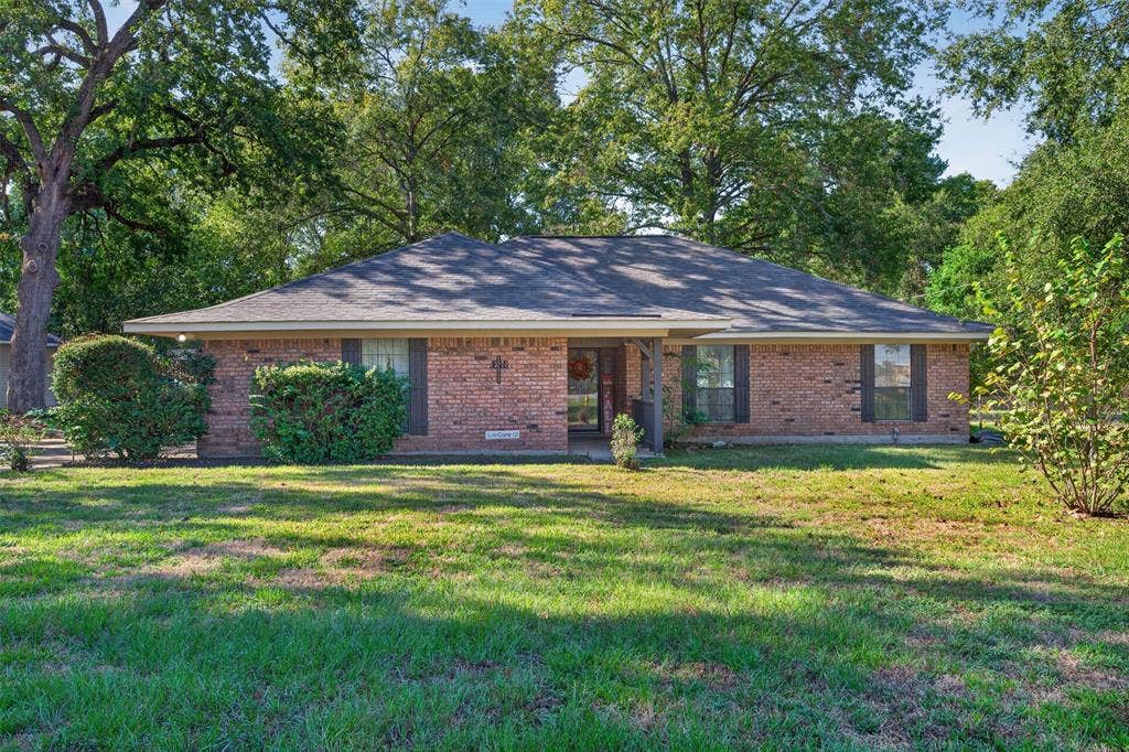 3727 Old Mooringsport Road, Shreveport, LA 71107