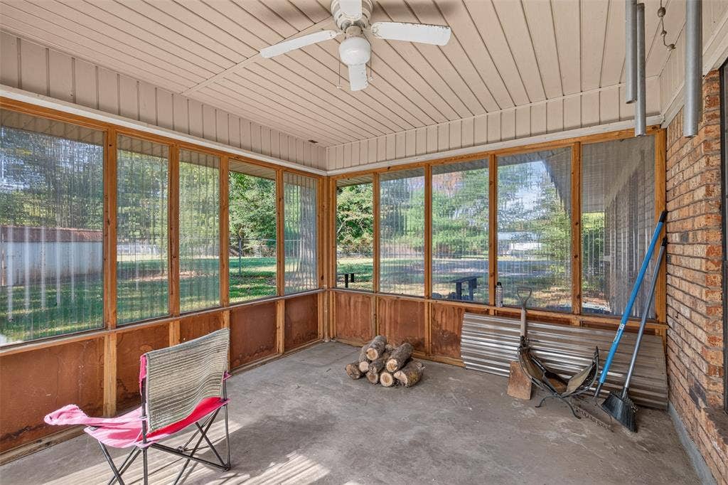 3727 Old Mooringsport Road, Shreveport, LA 71107