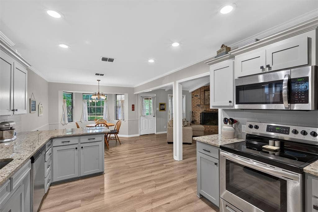 3727 Old Mooringsport Road, Shreveport, LA 71107