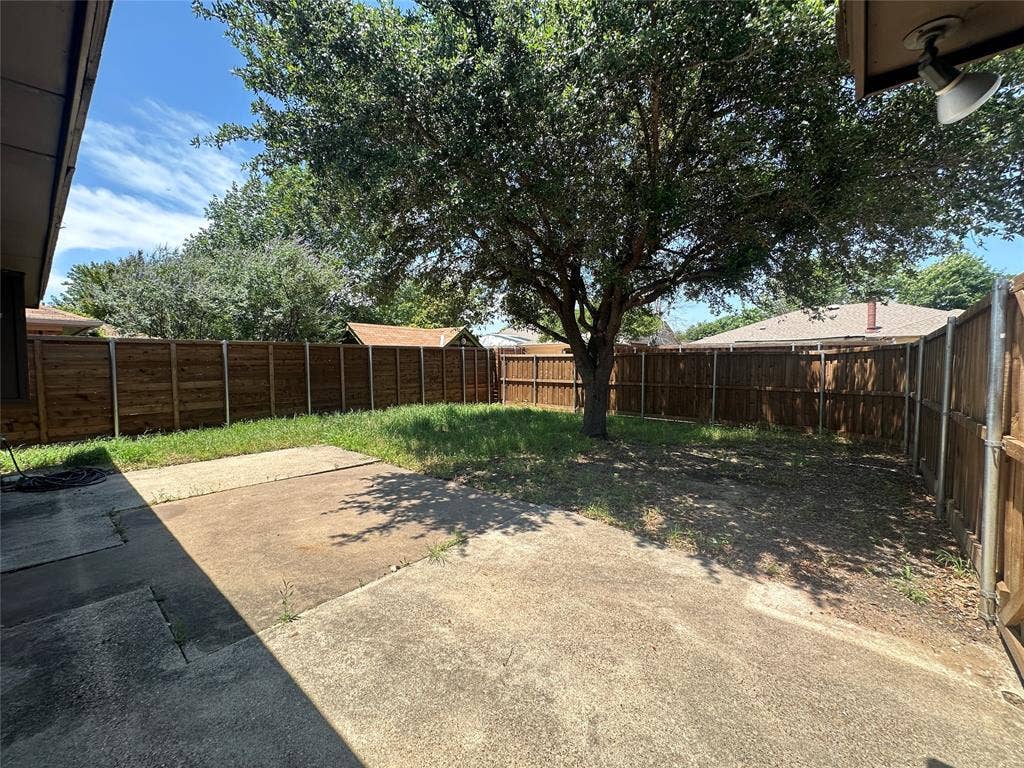 4045 Cavalry Drive, Plano, TX 75023 4045 Cavalry Drive, Plano, TX 75023
