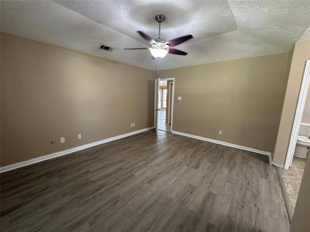 4045 Cavalry Drive, Plano, TX 75023 4045 Cavalry Drive, Plano, TX 75023