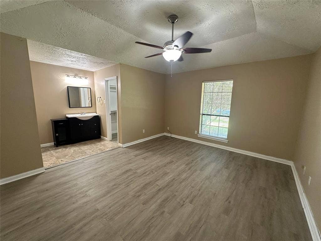 4045 Cavalry Drive, Plano, TX 75023 4045 Cavalry Drive, Plano, TX 75023