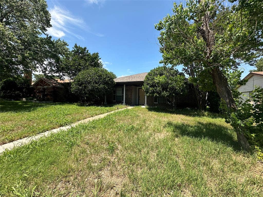 4045 Cavalry Drive, Plano, TX 75023 4045 Cavalry Drive, Plano, TX 75023