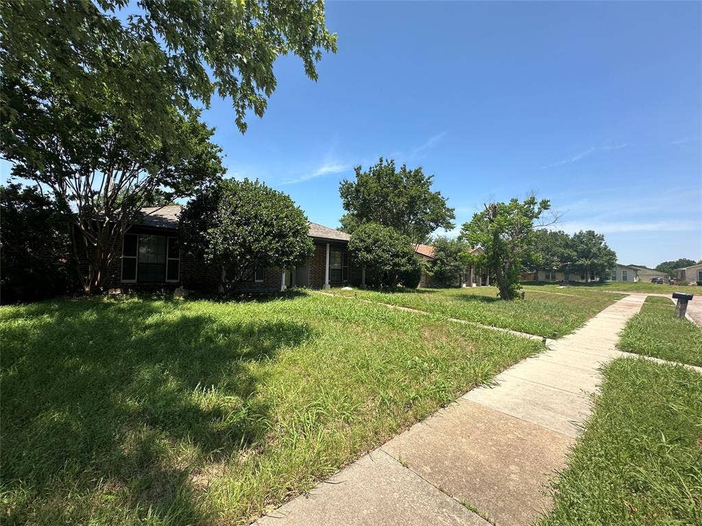 4045 Cavalry Drive, Plano, TX 75023 4045 Cavalry Drive, Plano, TX 75023