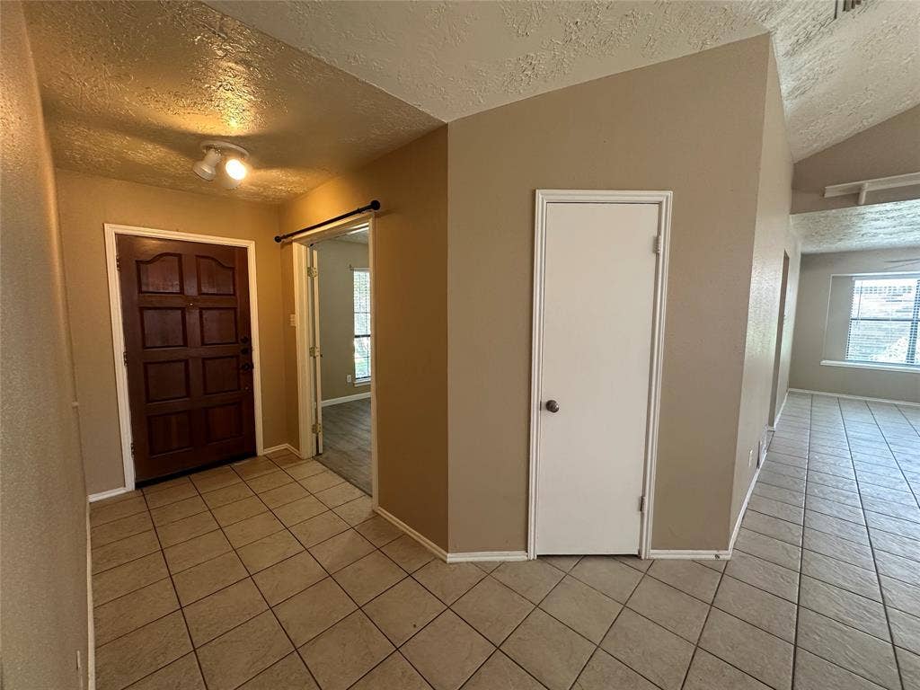 4045 Cavalry Drive, Plano, TX 75023 4045 Cavalry Drive, Plano, TX 75023