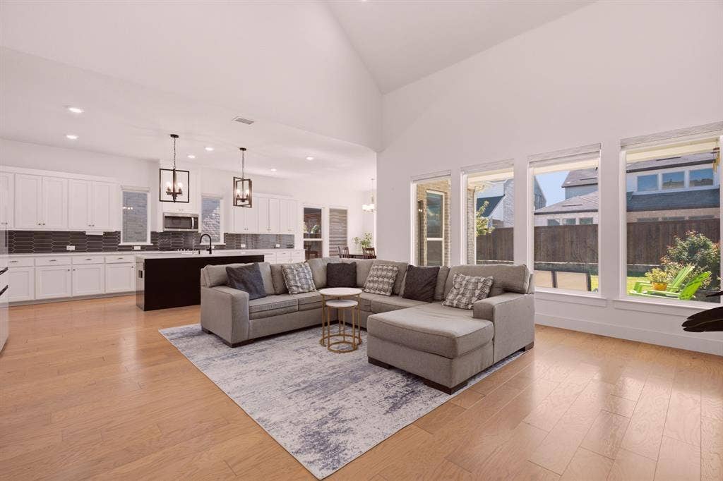 1305 Honey Locust Way, Celina, TX 75009 High ceilings and lots of natural light
