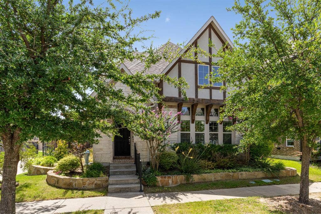 6920 Royal View Drive, McKinney, TX 75070 6920 Royal View Drive, McKinney, TX 75070