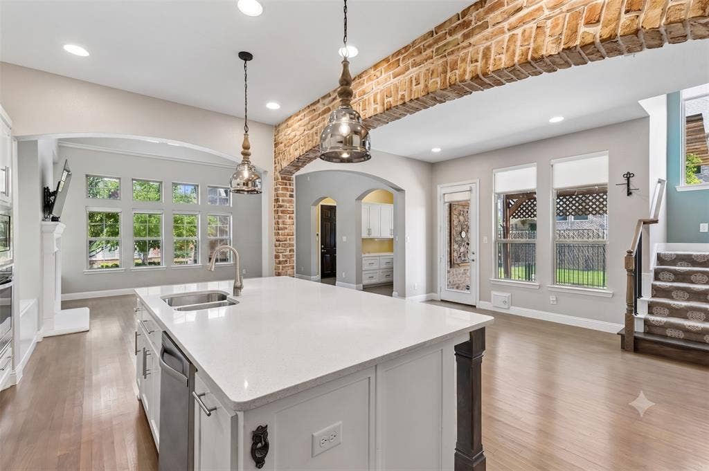 6920 Royal View Drive, McKinney, TX 75070 6920 Royal View Drive, McKinney, TX 75070