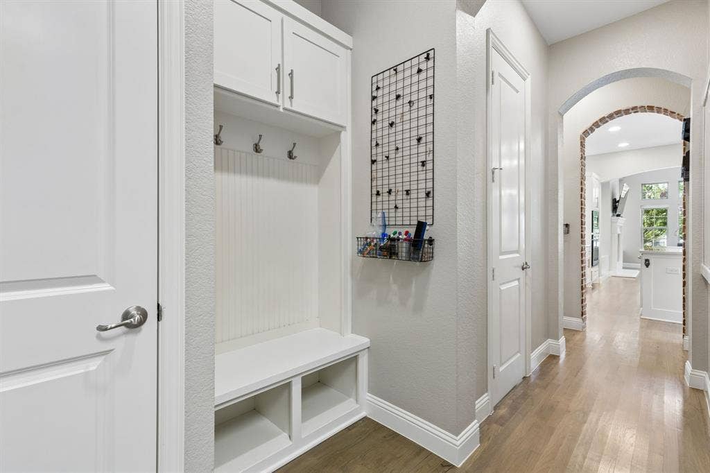 6920 Royal View Drive, McKinney, TX 75070 6920 Royal View Drive, McKinney, TX 75070