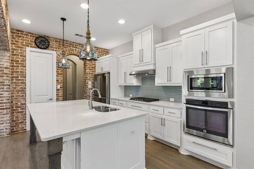 6920 Royal View Drive, McKinney, TX 75070 6920 Royal View Drive, McKinney, TX 75070