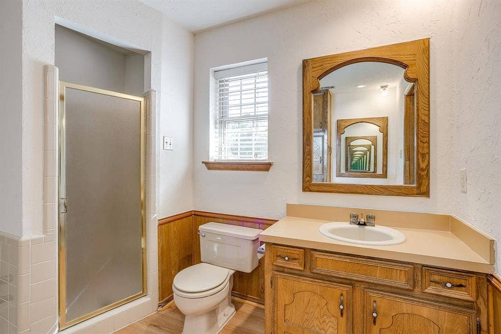 504 Regina Court, Euless, TX 76039