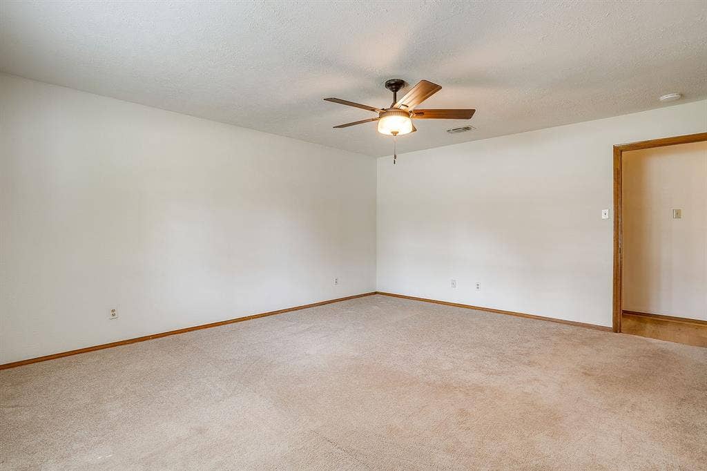 504 Regina Court, Euless, TX 76039