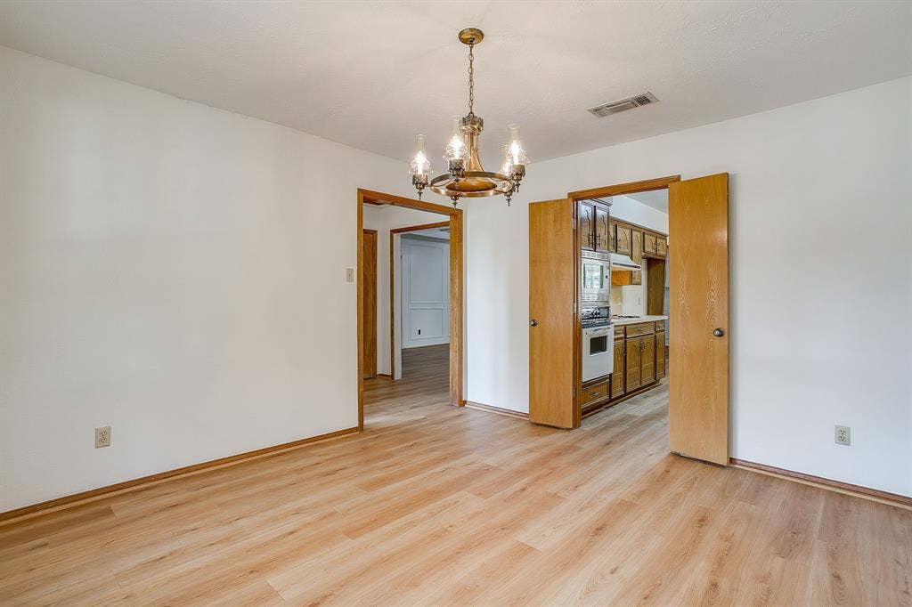 504 Regina Court, Euless, TX 76039