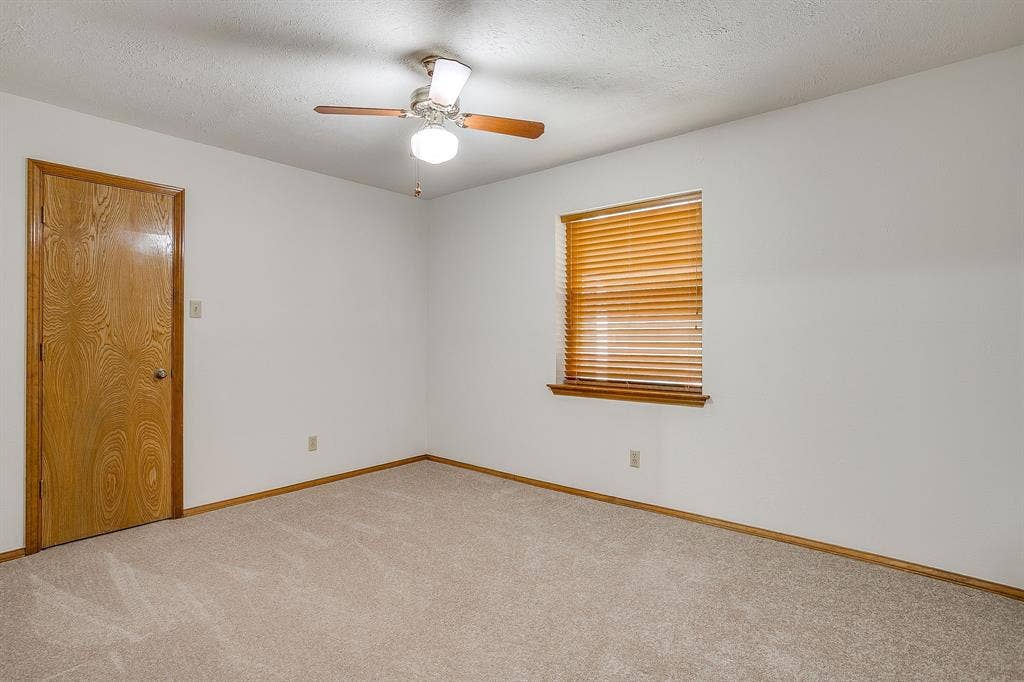 504 Regina Court, Euless, TX 76039