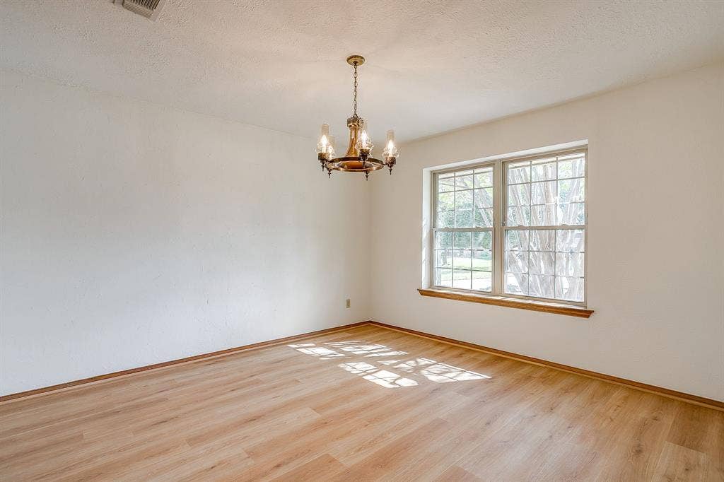 504 Regina Court, Euless, TX 76039